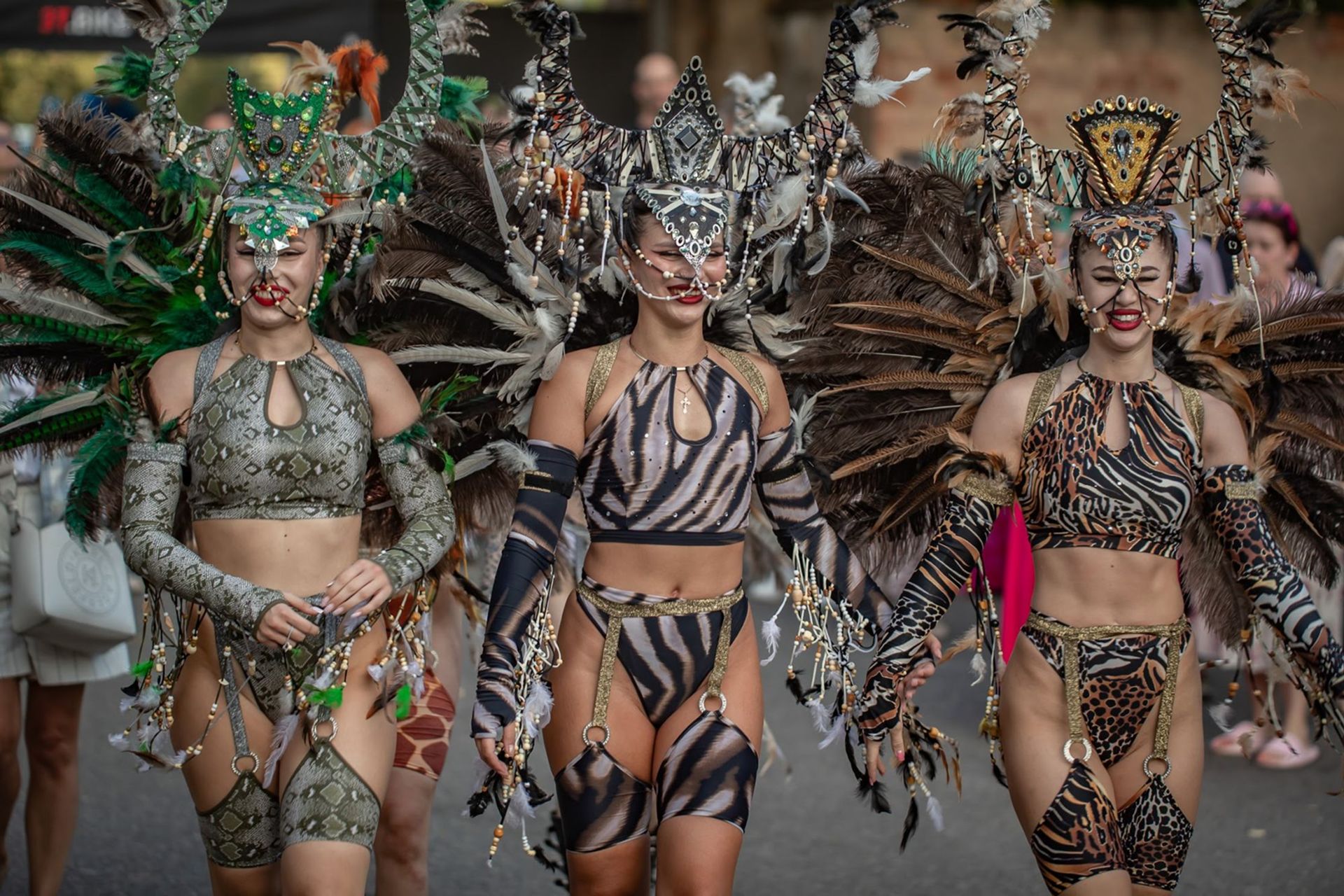 Goldfingers show AMAZONKY